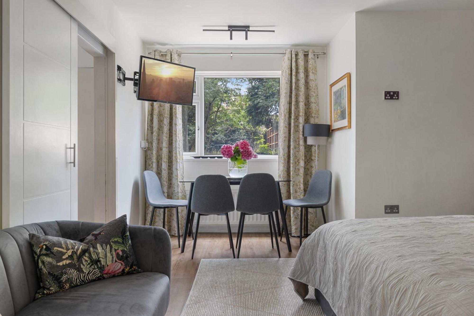 King Studio Apartment With Garden And Parking Ealing Exterior photo